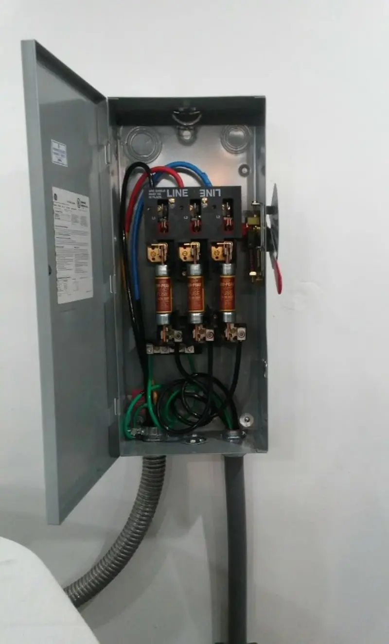 Three-phase disconnect switch installed for Electrical Wiring & Rewiring in Annapolis Neck